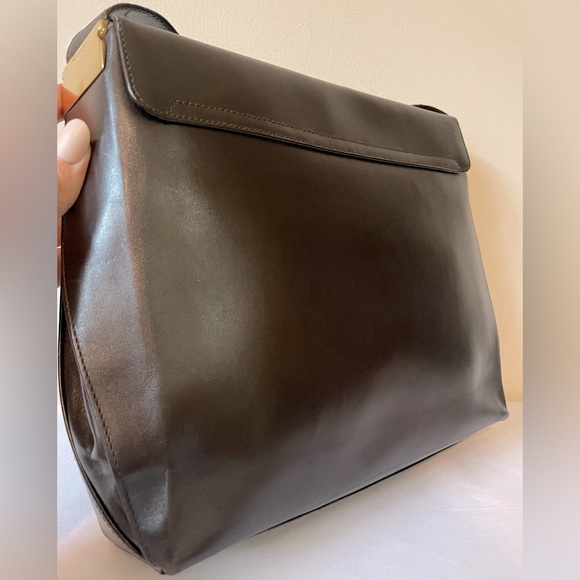 SALVATORE FERRAGAMO / VINTAGE! RARE! Espresso Brown Leather Shoulder Bag - Picture 4 of 16
